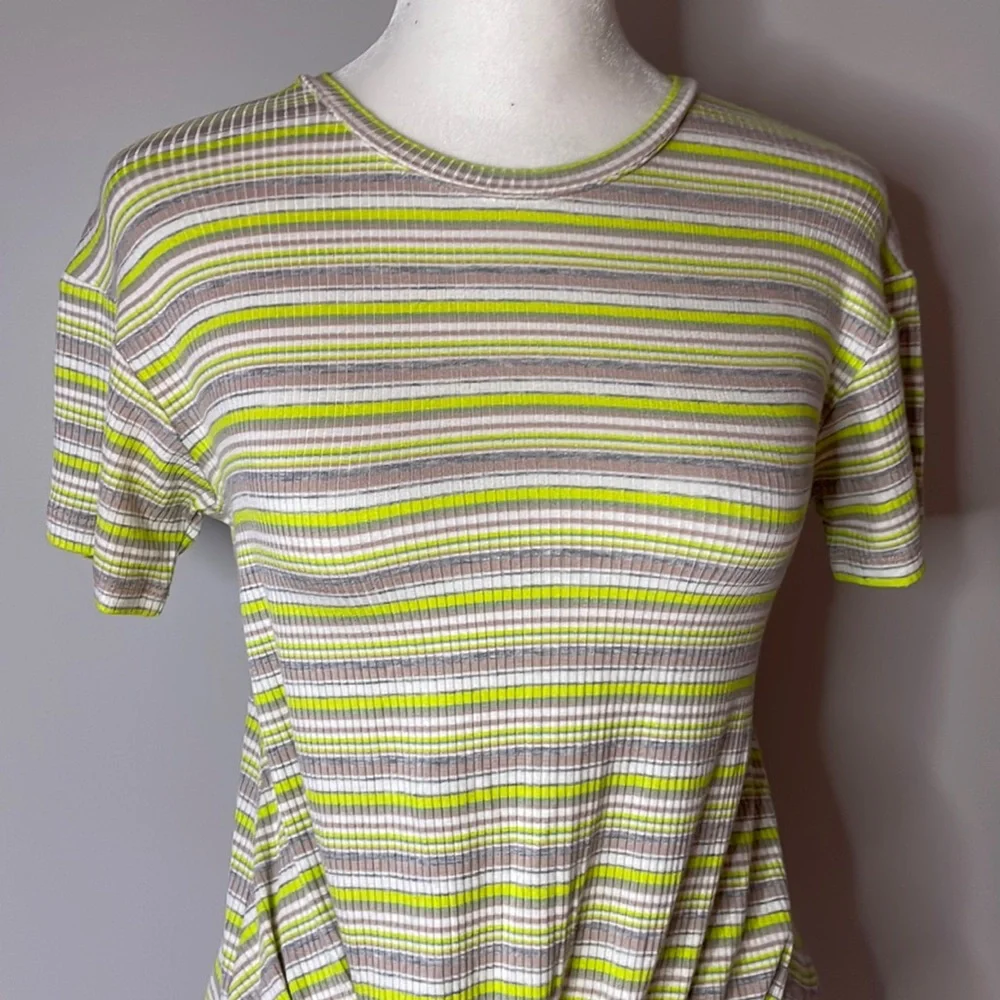 Y2K Style Walking on Sunshine Striped Twist Side Front Top - Picture 3 of 11